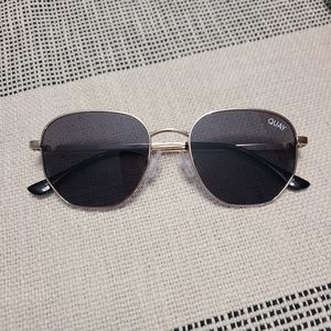 QUAY Big Time Sunglasses